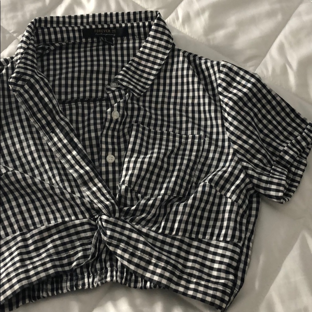 Black and white crop top